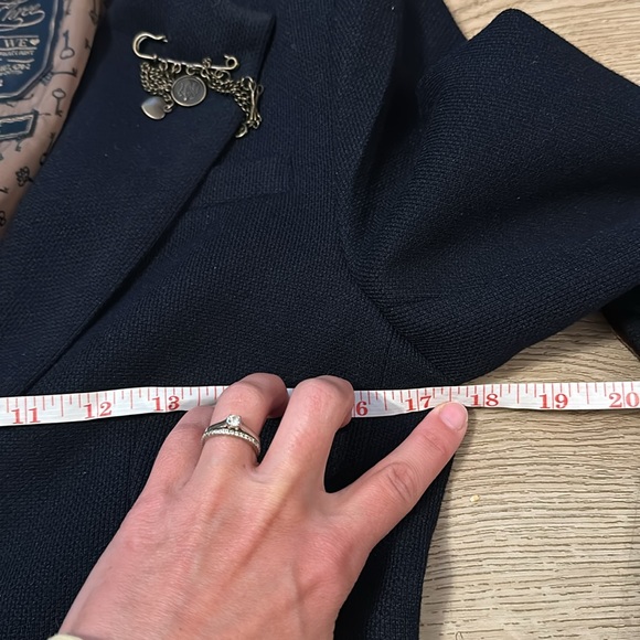 GORGEOUS Navy Blazer by Twenty Three - Picture 8 of 10